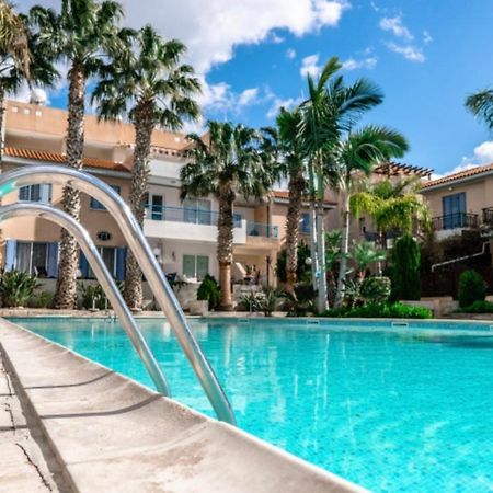 Holiday Cosy Home Paphos Bagian luar foto