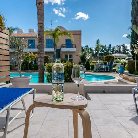 Holiday Cosy Home Paphos Bagian luar foto