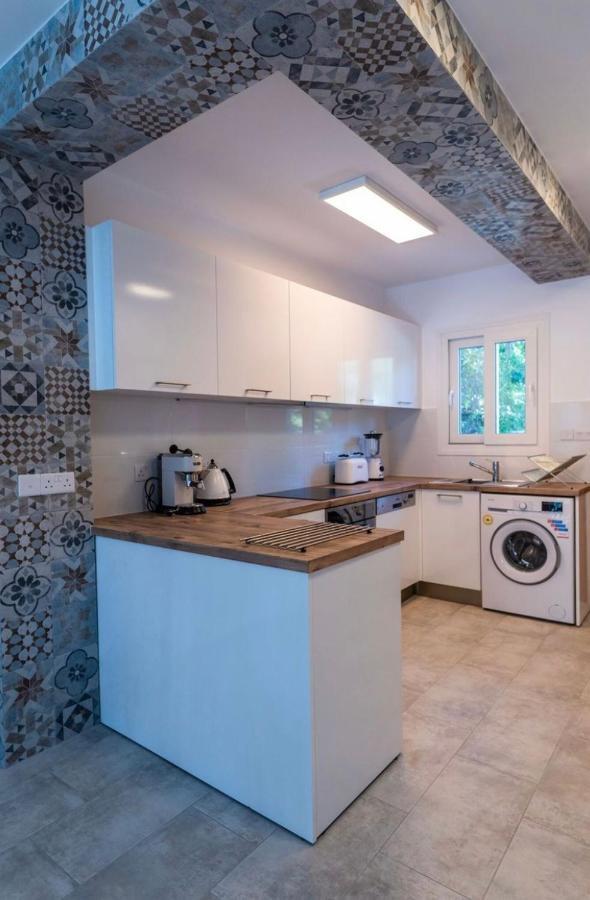 Holiday Cosy Home Paphos Bagian luar foto