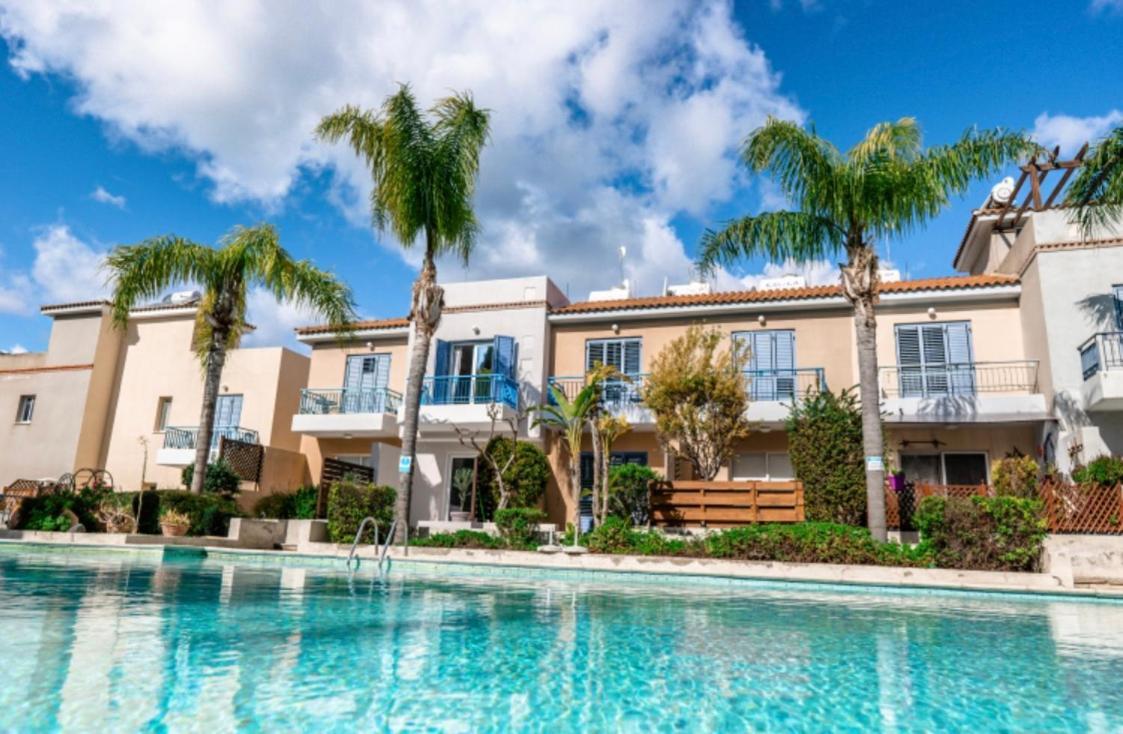 Holiday Cosy Home Paphos Bagian luar foto