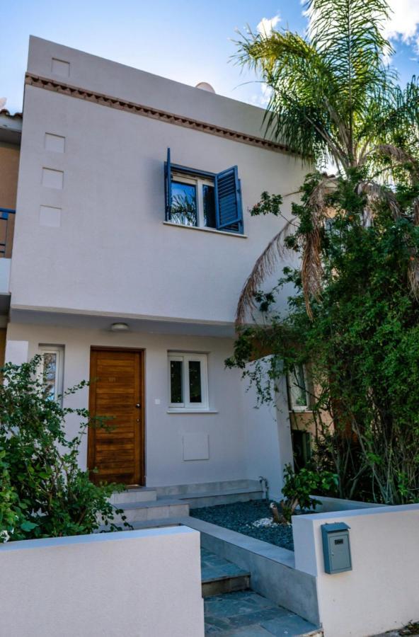 Holiday Cosy Home Paphos Bagian luar foto