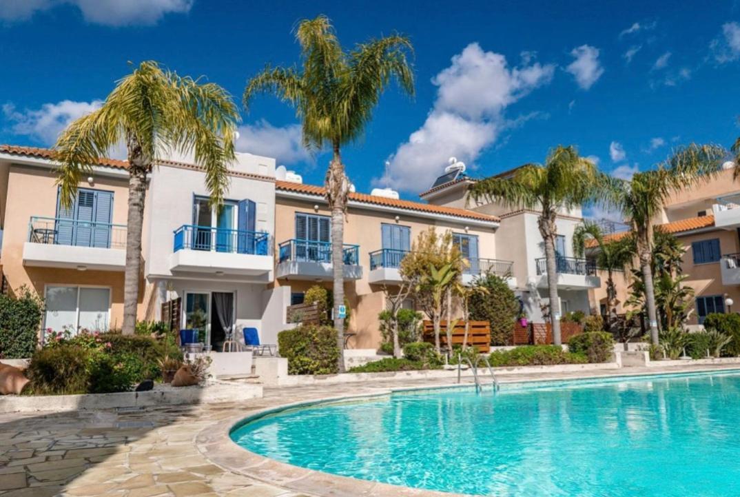 Holiday Cosy Home Paphos Bagian luar foto
